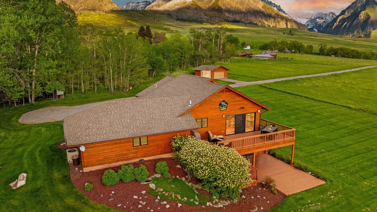 Photo of Outdoor in Livingston