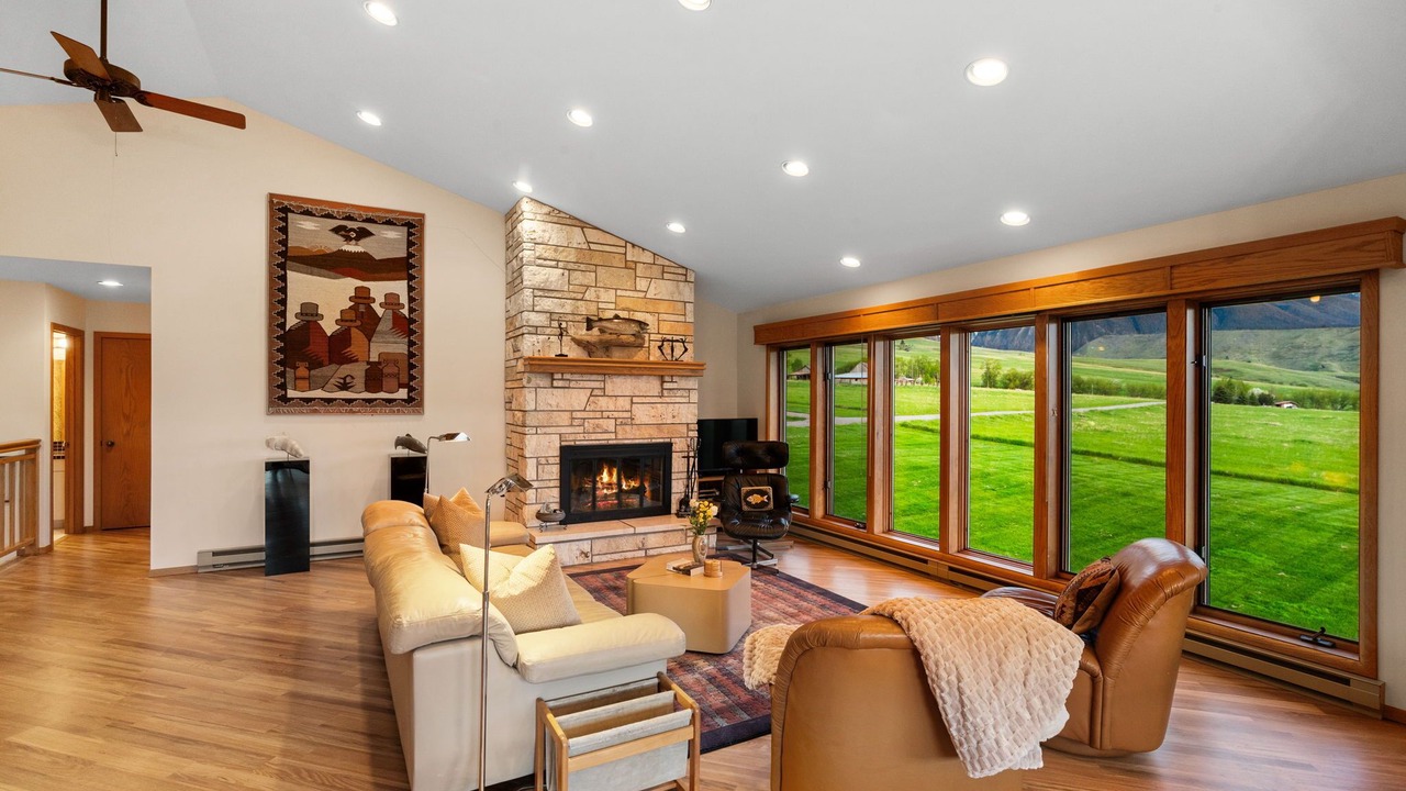 Photo of Livingroom in Livingston