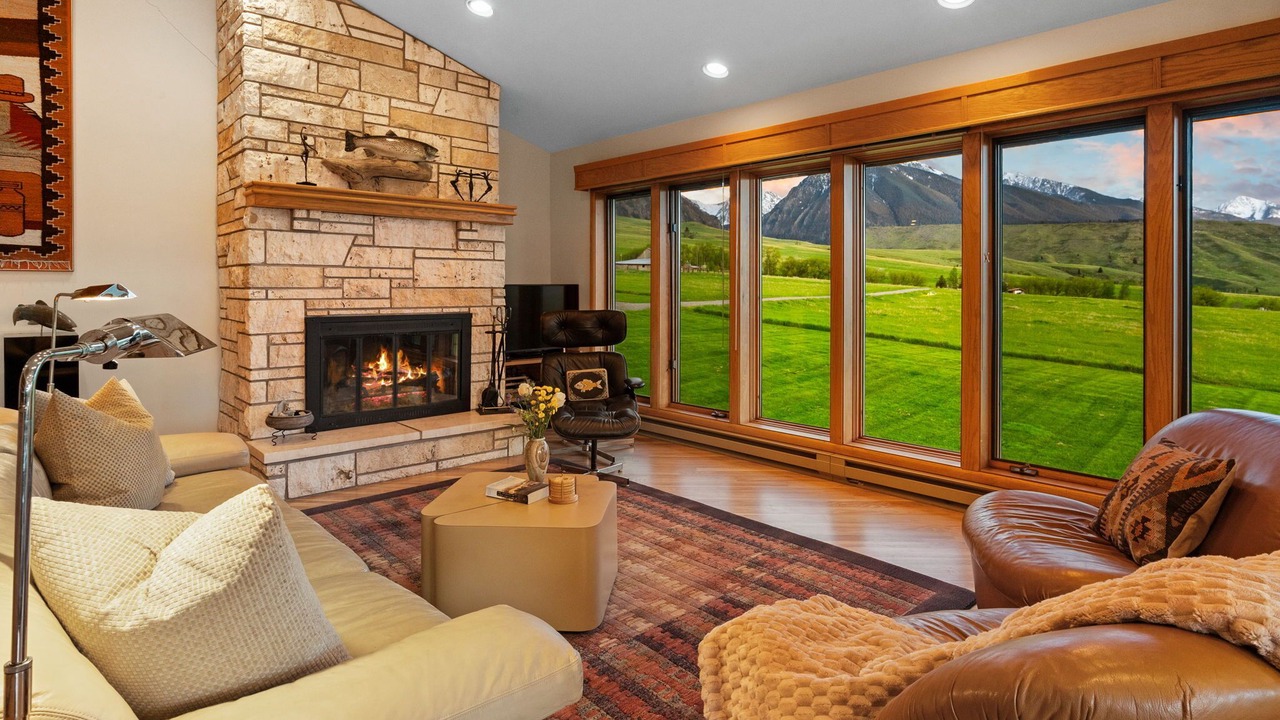 Photo of Livingroom in Livingston