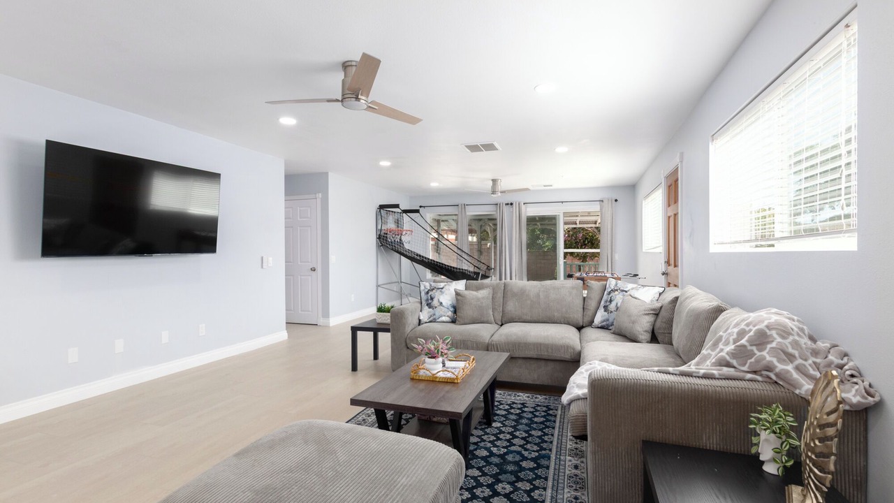 Photo of Livingroom in Linda Vista