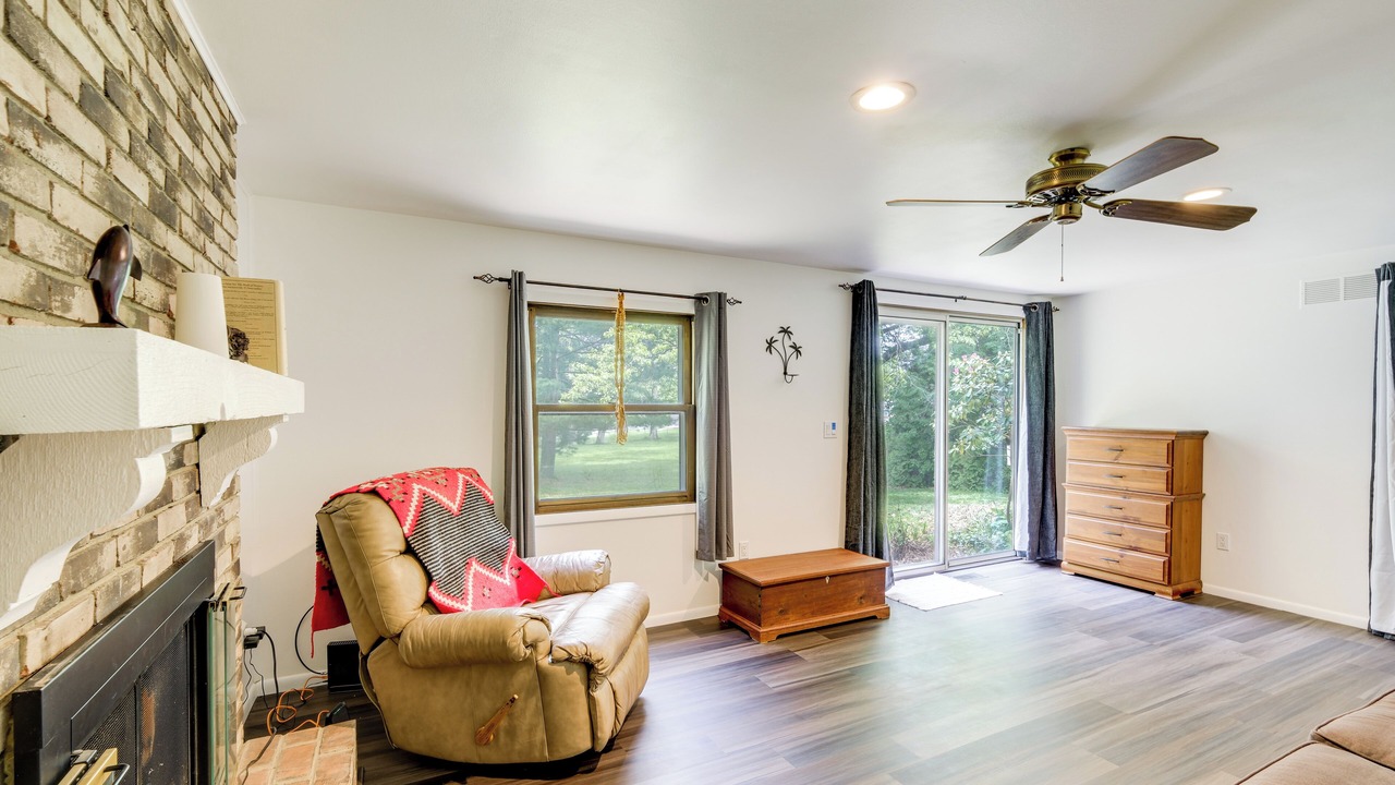 Photo of Livingroom in Ashland