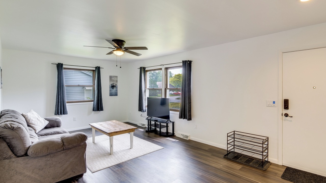 Photo of Livingroom in Ashland
