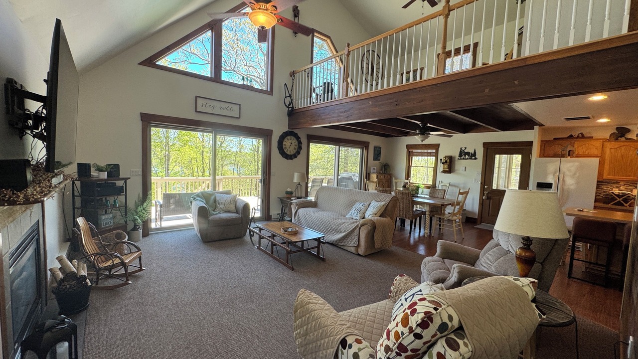 Photo of Livingroom in Wallenpaupauk Lake Estates