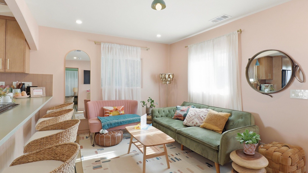 Photo of Livingroom in Cypress Park