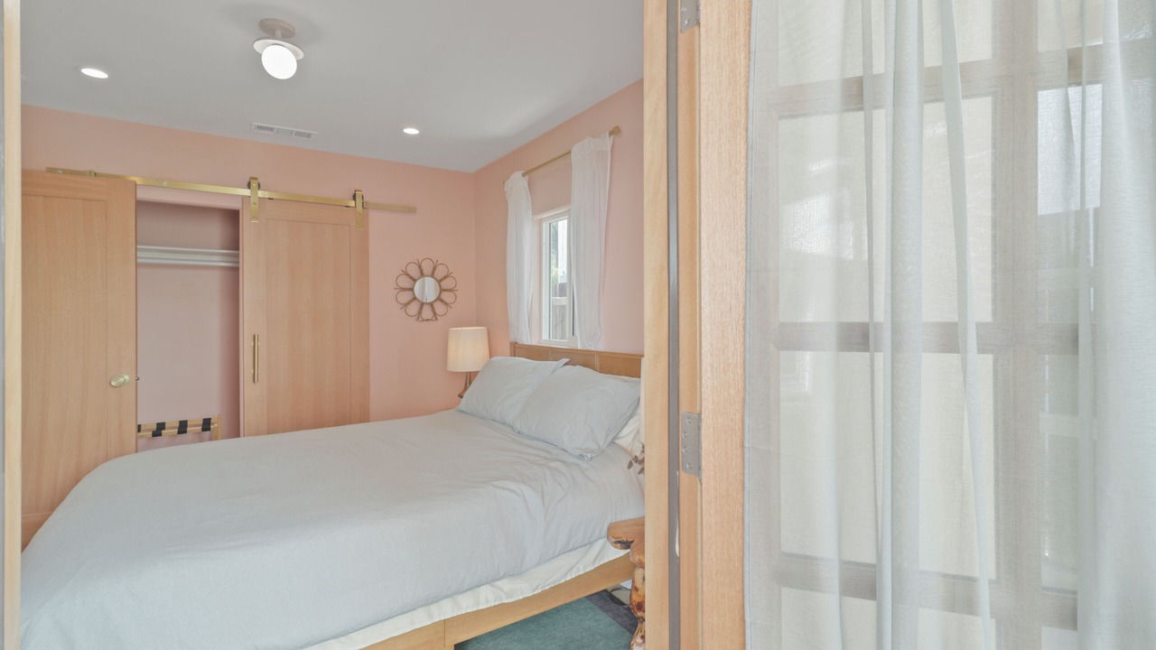 Photo of Bedroom in Cypress Park