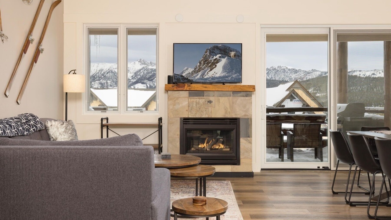 Photo of Livingroom in Saddle Ridge