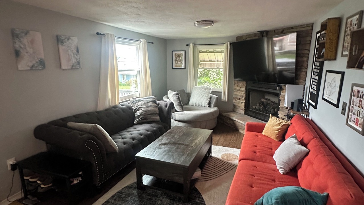 Photo of Livingroom in New Kensington