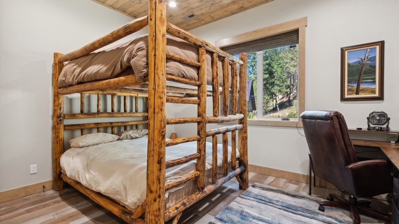 Photo of Bedroom in Eureka