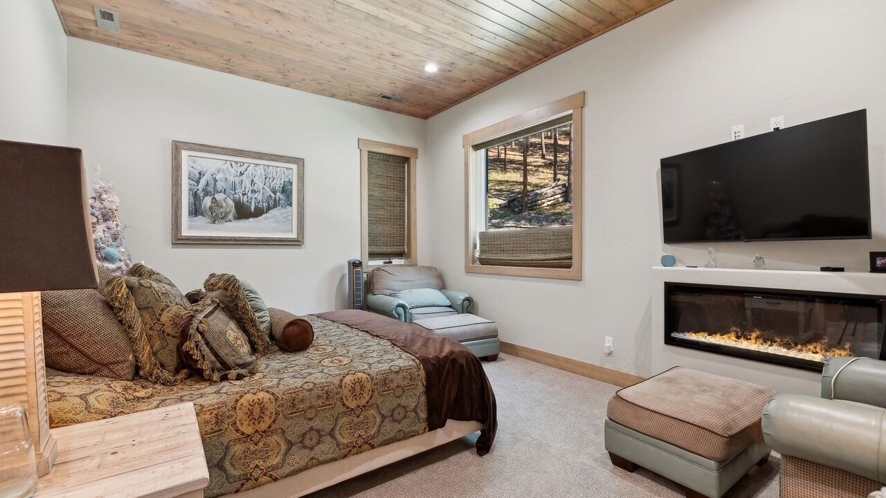 Photo of Bedroom in Eureka