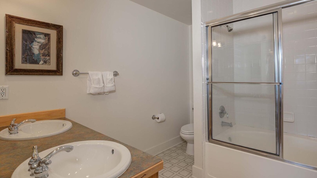 Photo of Bathroom in Saddle Ridge