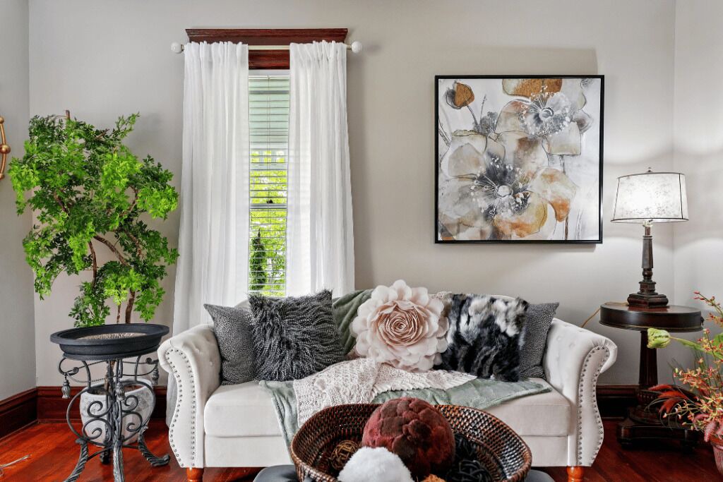 Photo of Livingroom in Canfield