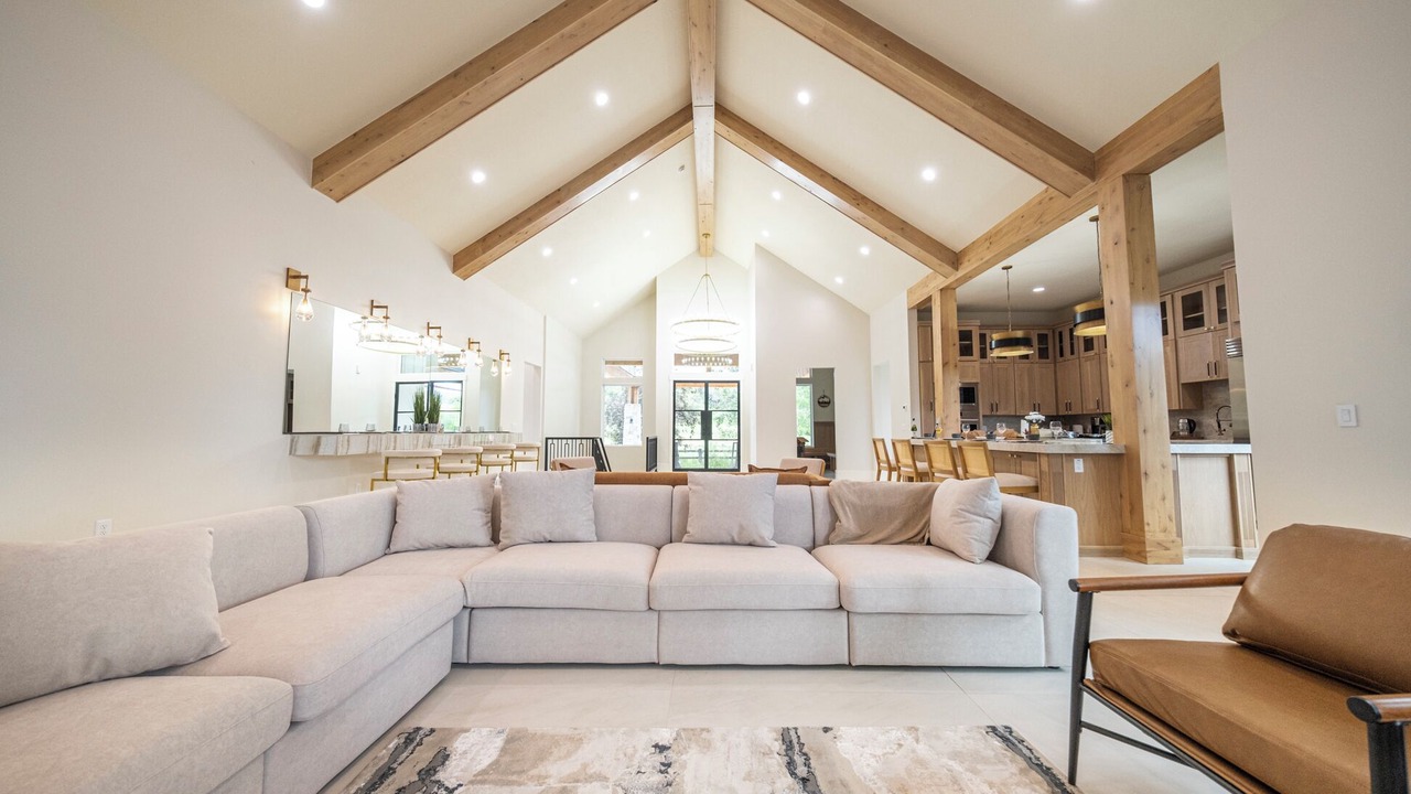 Photo of Livingroom in Huntsville