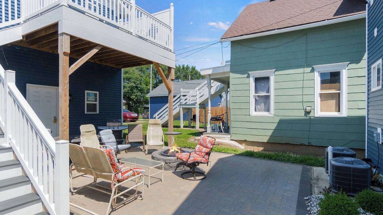 Photo of Outdoor in West Central