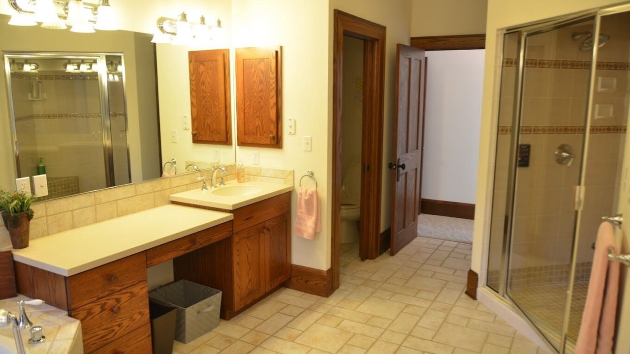 Photo of Bathroom in Ames