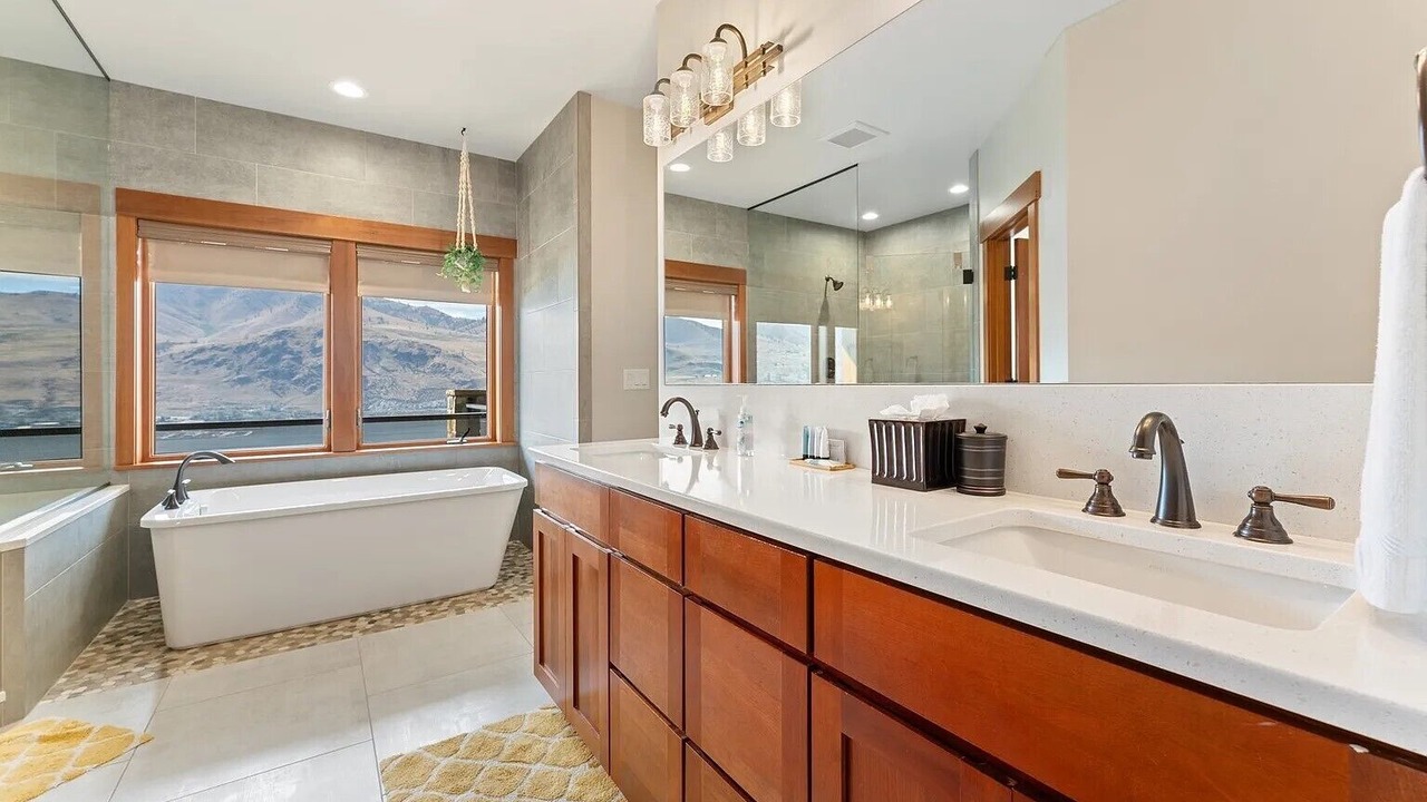 Photo of Bathroom in Chelan