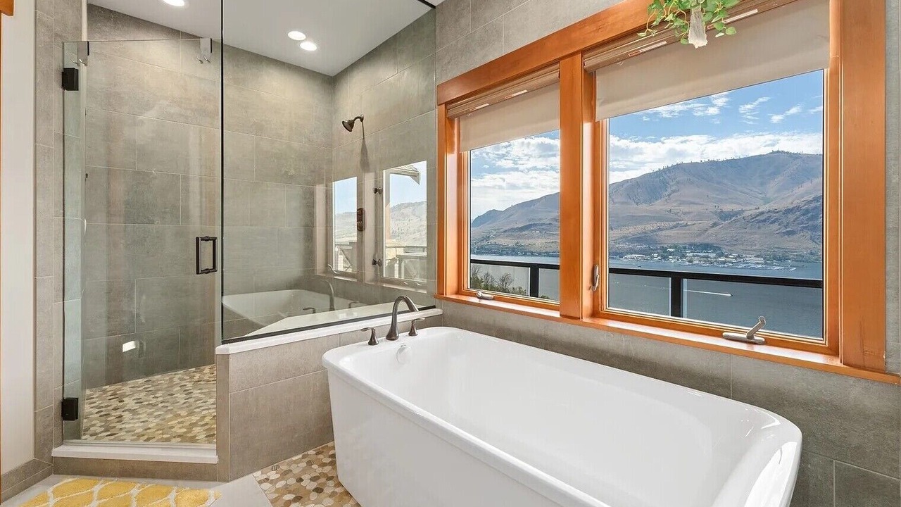 Photo of Bathroom in Chelan