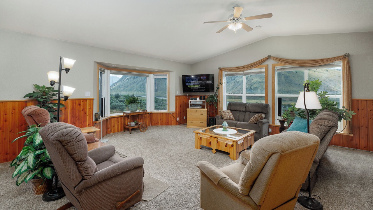 Photo of Livingroom in Gardiner