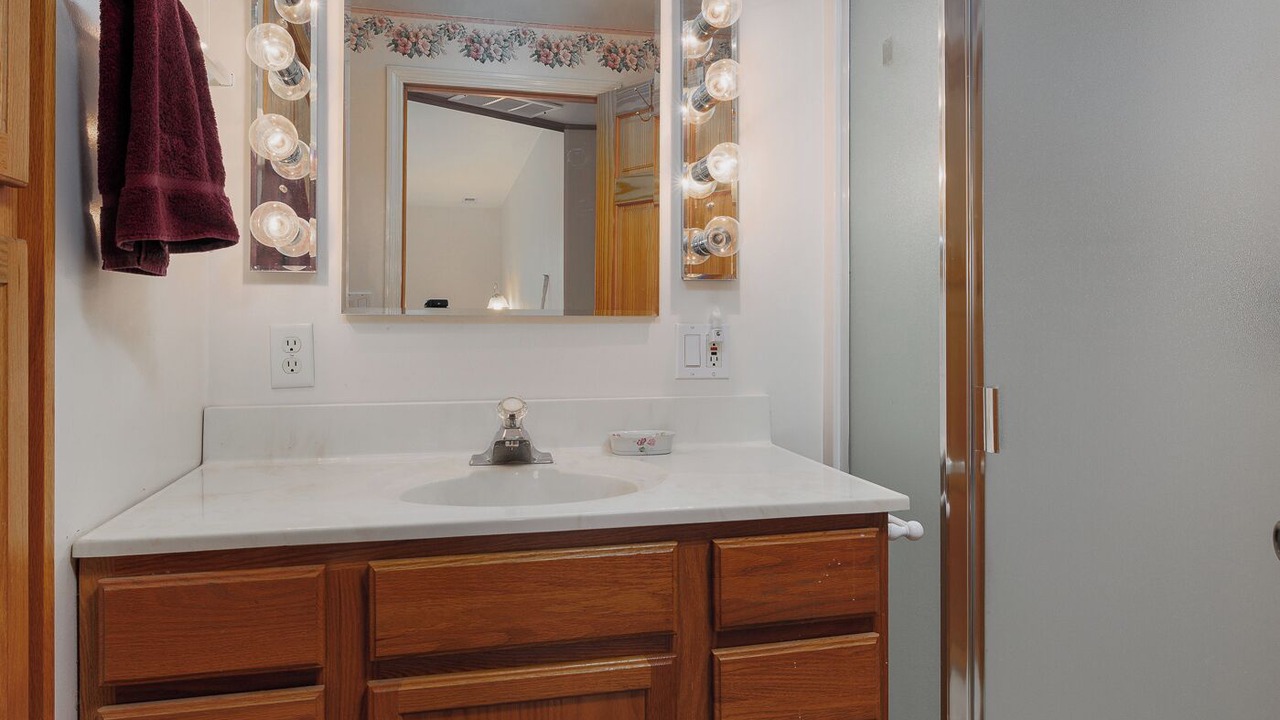Photo of Bathroom in Gardiner