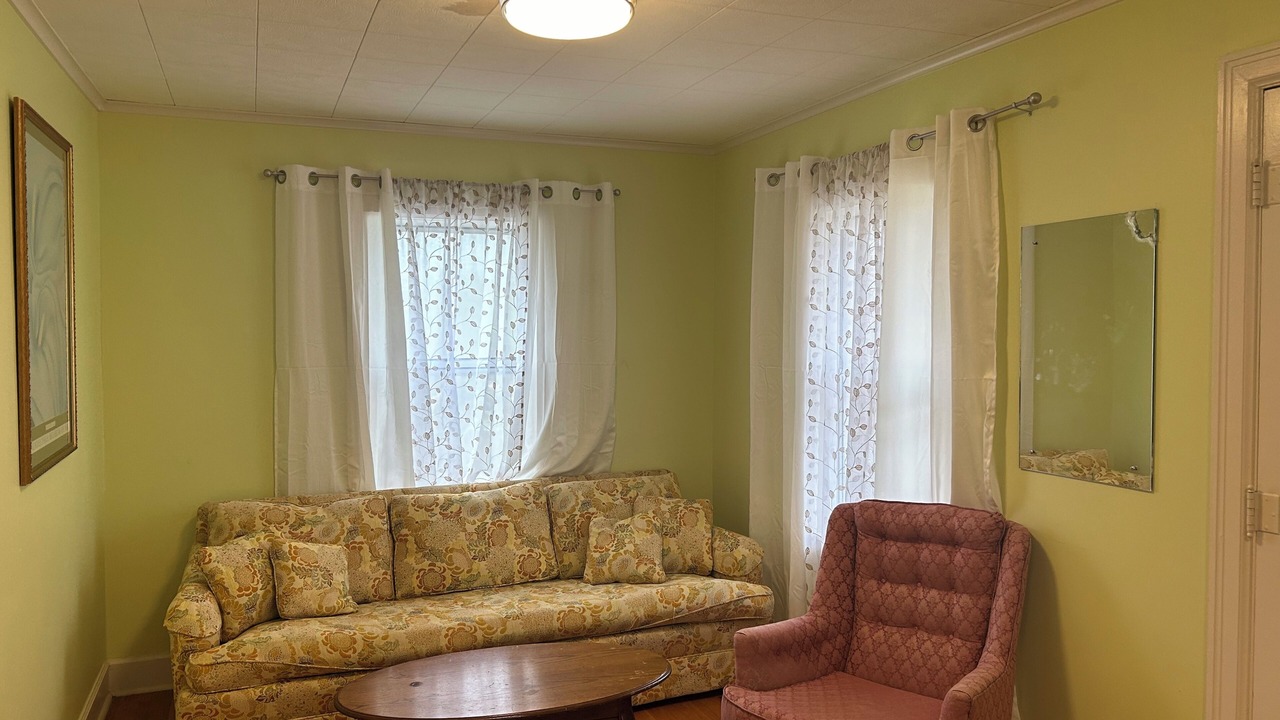 Photo of Livingroom in Sand Springs