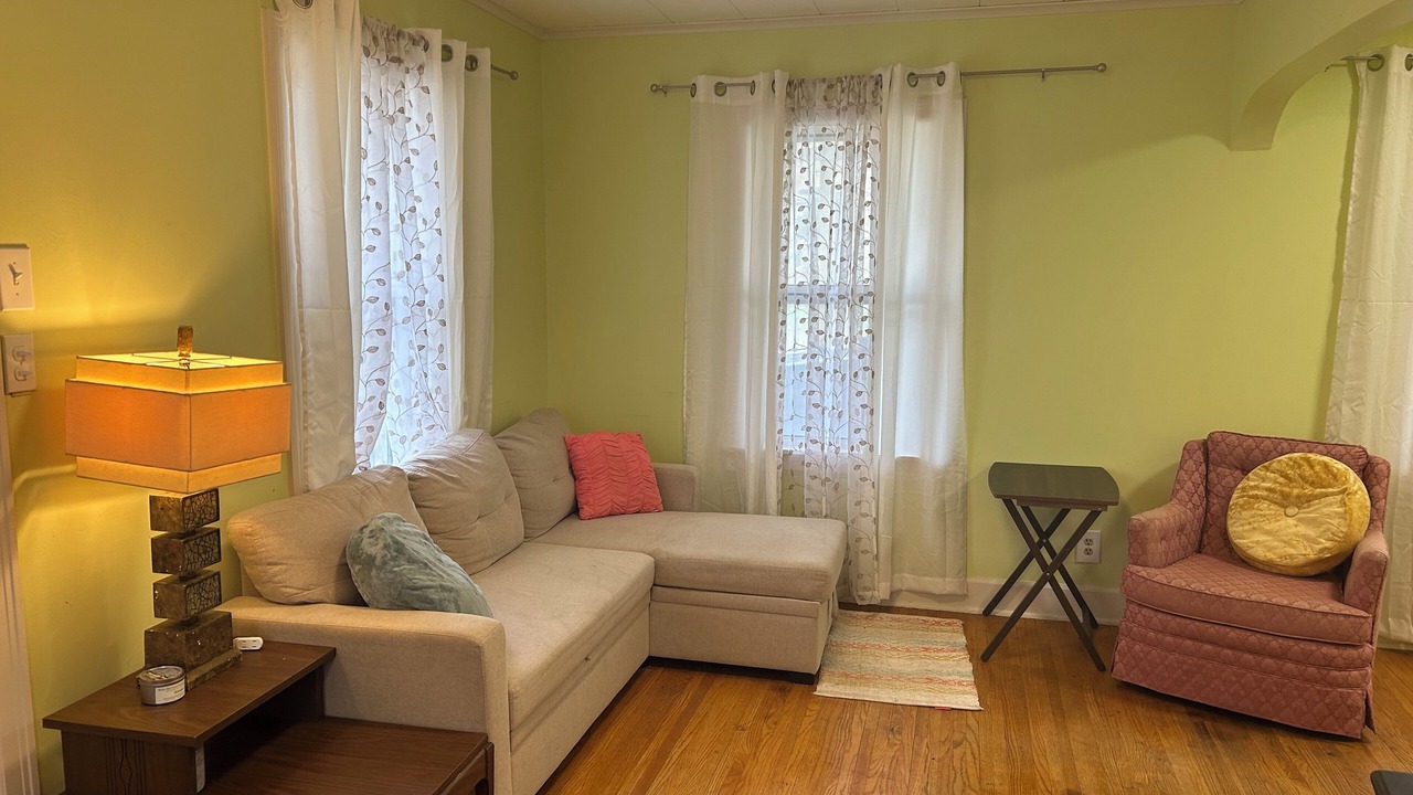 Photo of Livingroom in Sand Springs