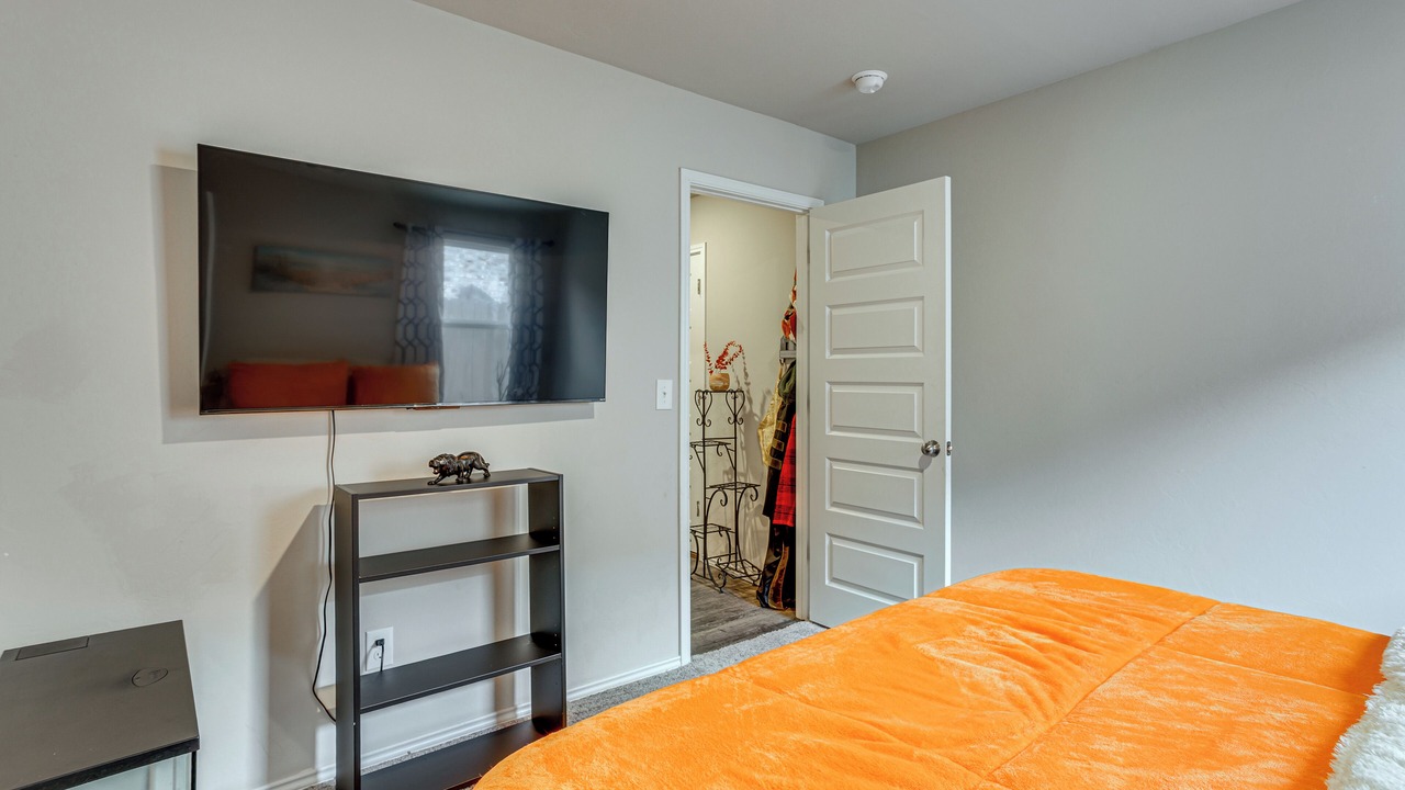 Photo of Bedroom in Yukon