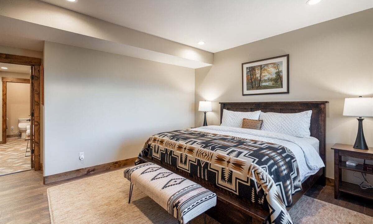 Photo of Bathroom in Island Park