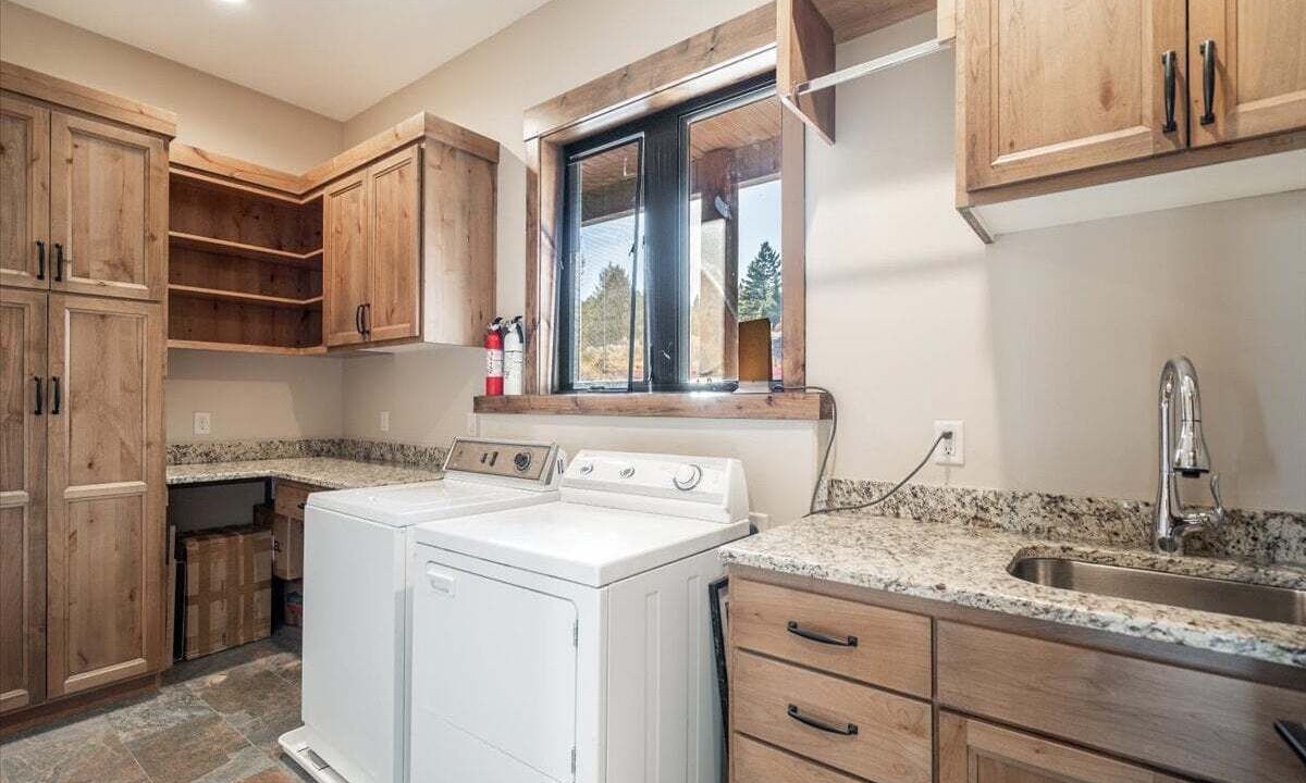 Photo of Bedroom in Island Park