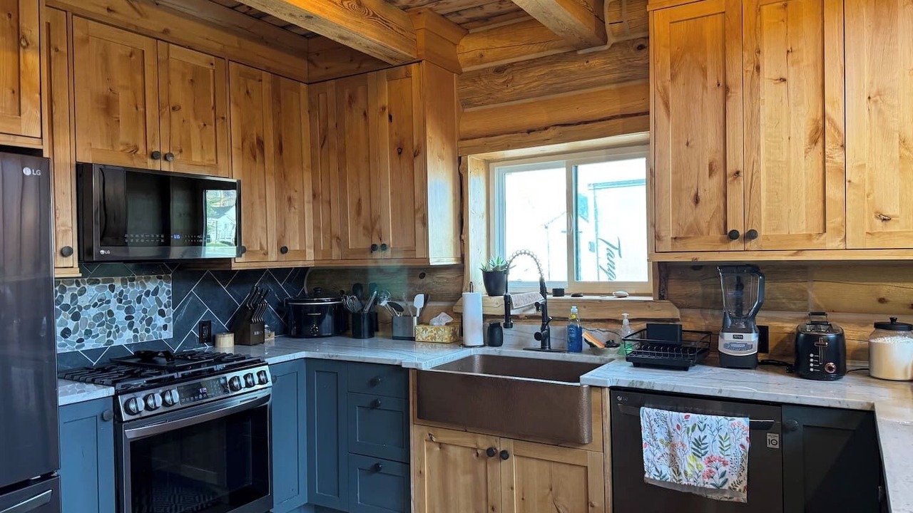 Photo of Kitchen in Dutch John