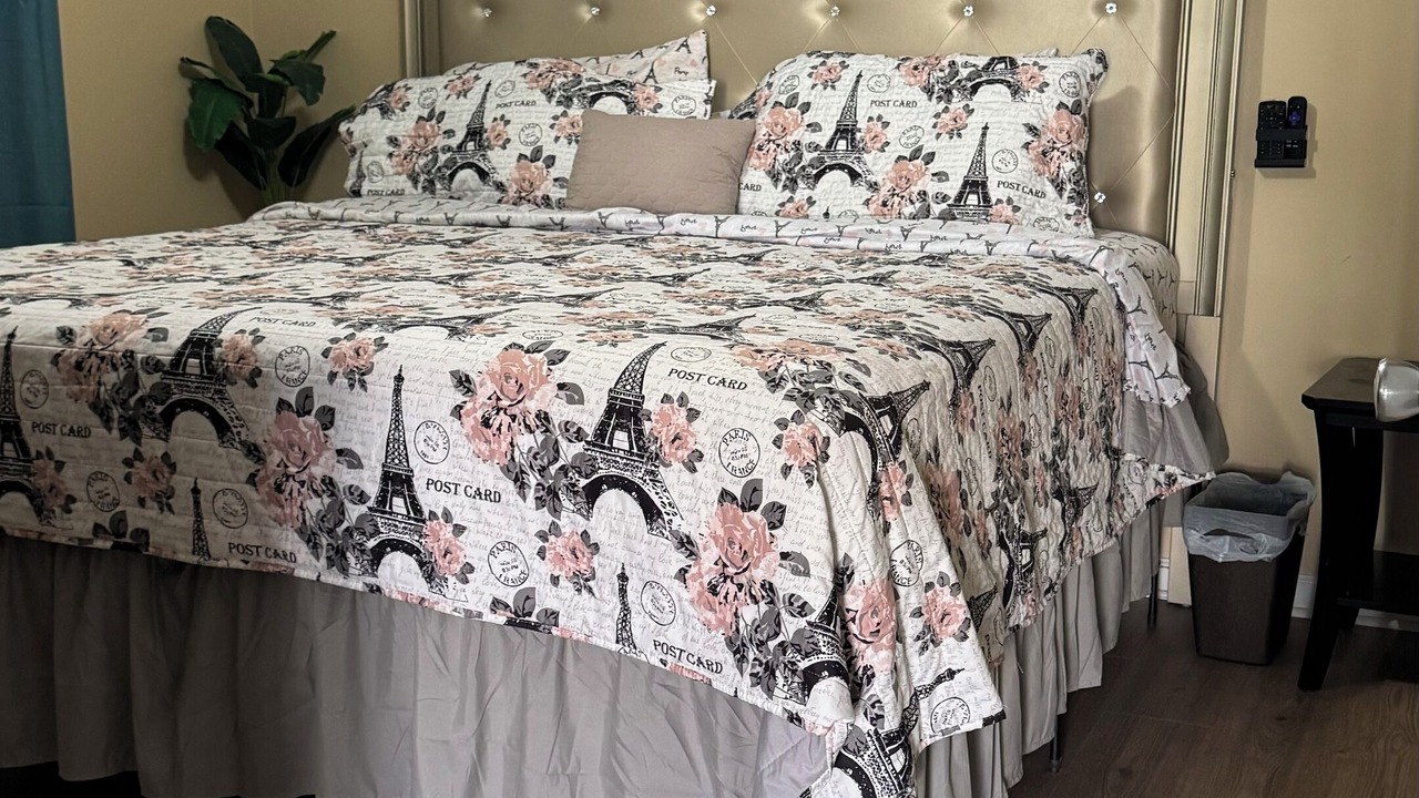 Photo of Bedroom in Stone County