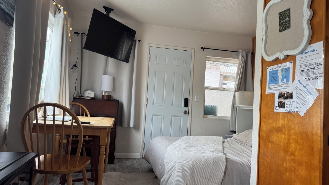 Photo of Bedroom in Mission Beach
