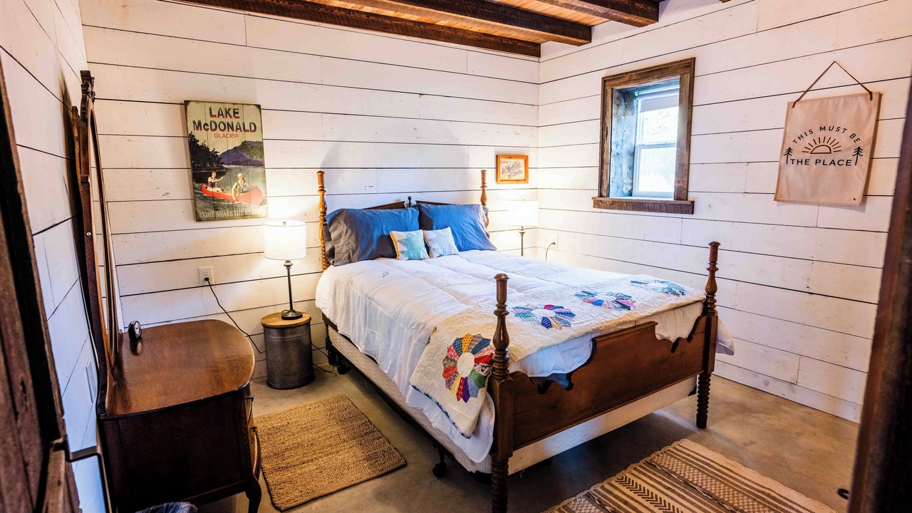 Photo of Bedroom in Martin City