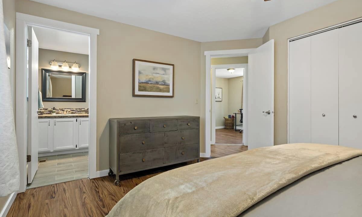 Photo of Bedroom in Veterans Park