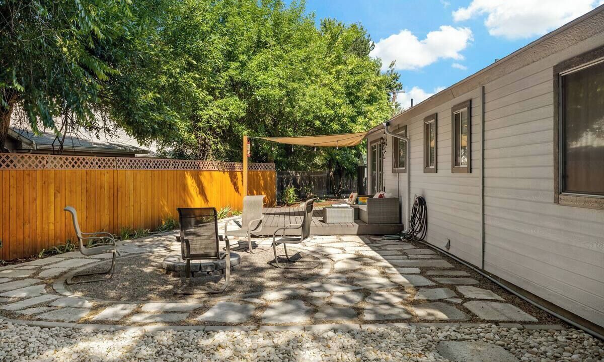 Photo of Patio Balcony in Veterans Park