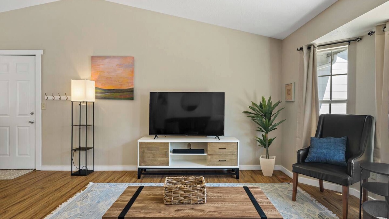 Photo of Livingroom in Veterans Park