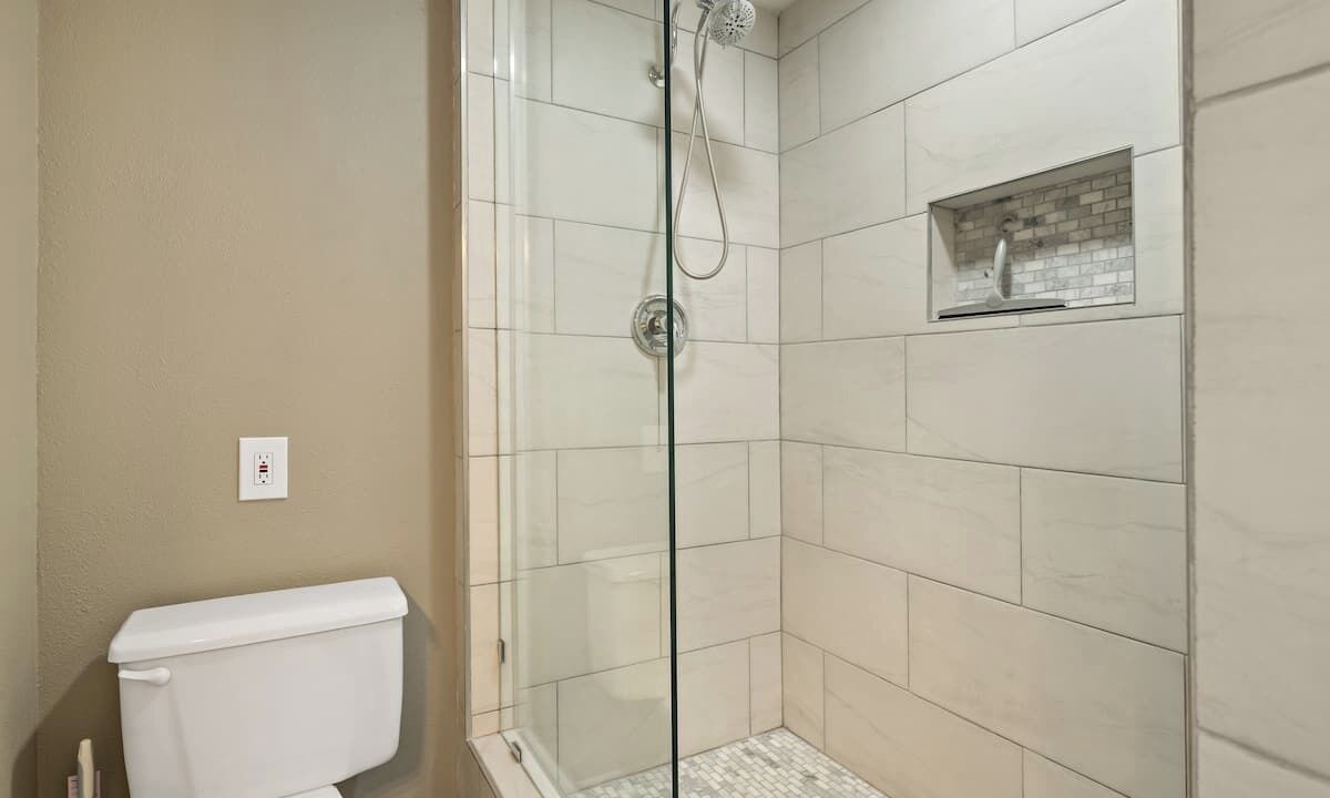 Photo of Bathroom in Veterans Park
