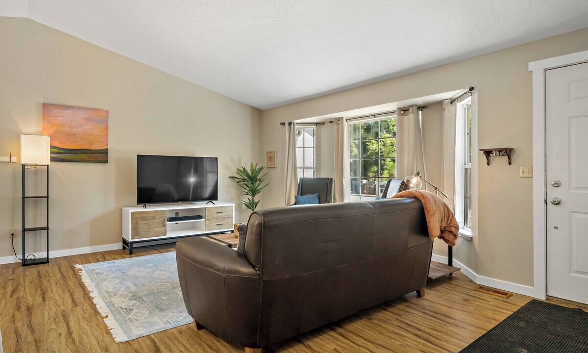 Photo of Livingroom in Veterans Park