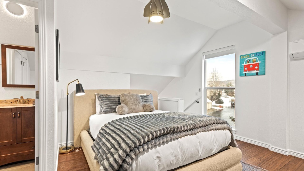 Photo of Bedroom in Park Meadows