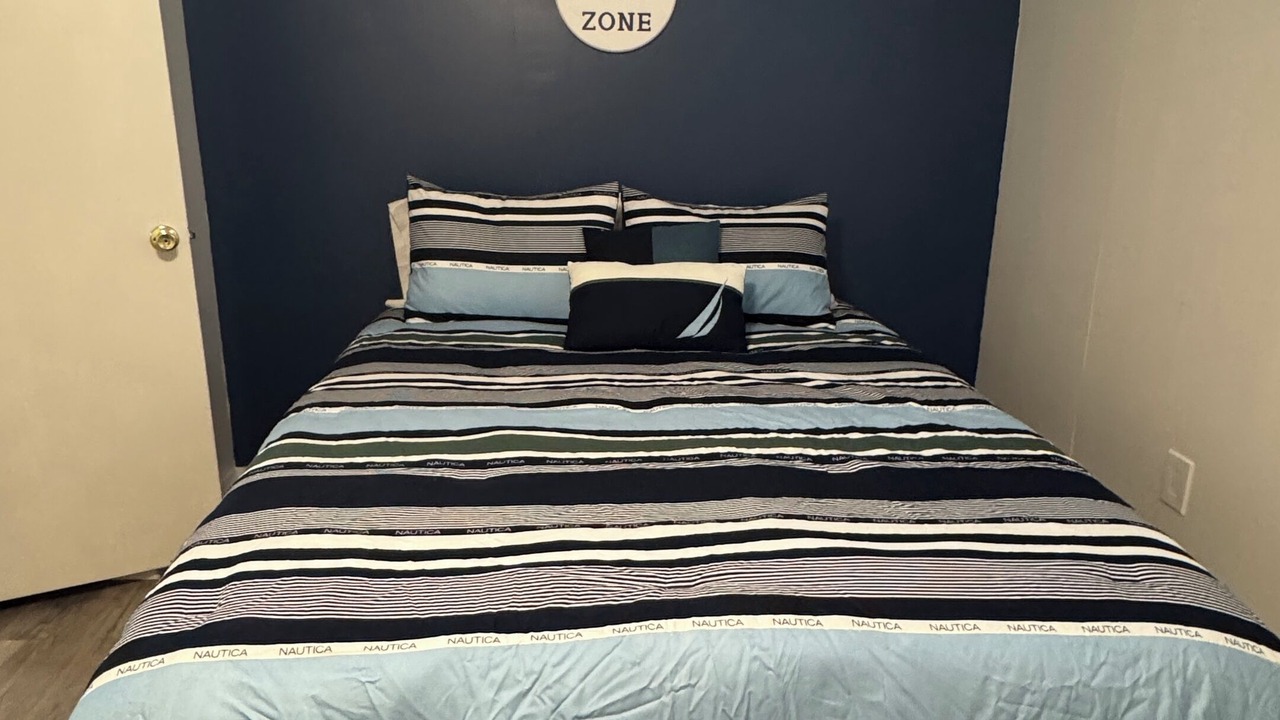 Photo of Bedroom in Loon Lake