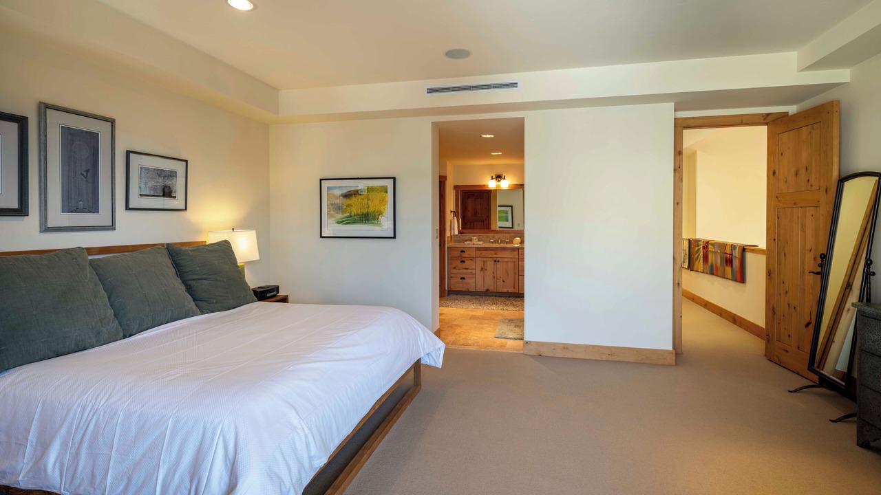Photo of Bedroom in Elkhorn Village