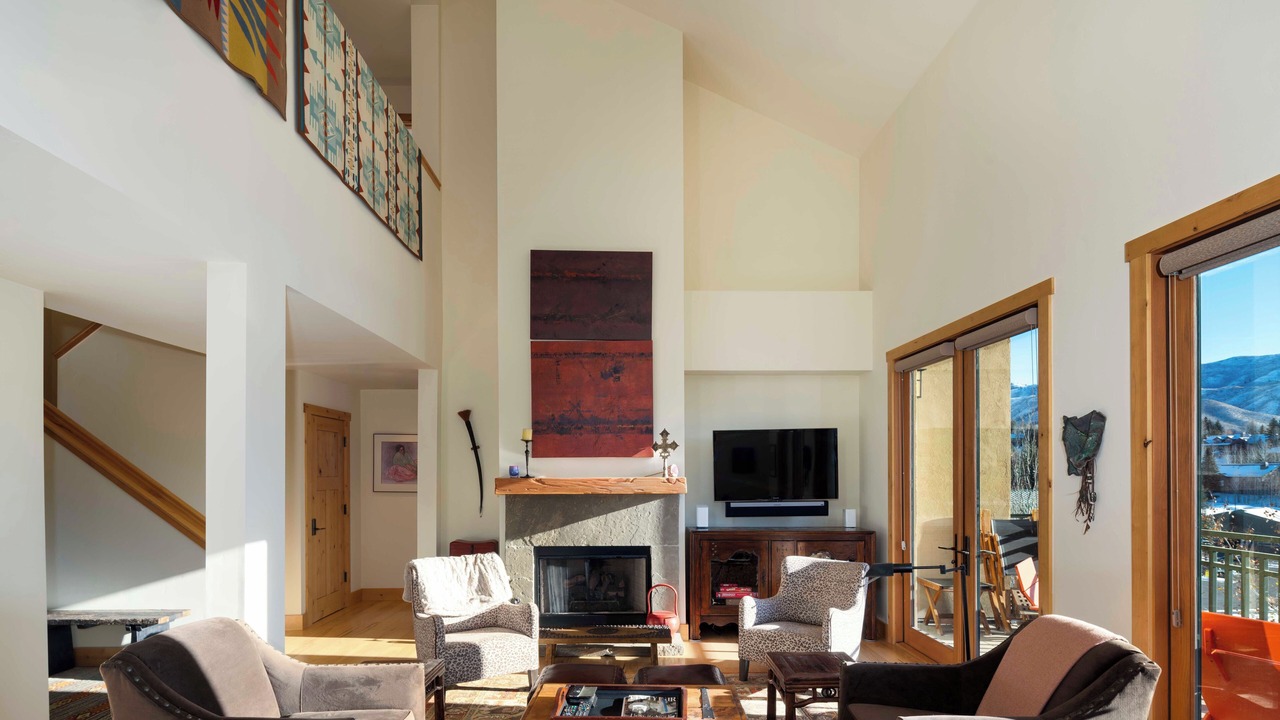 Photo of Livingroom in Elkhorn Village
