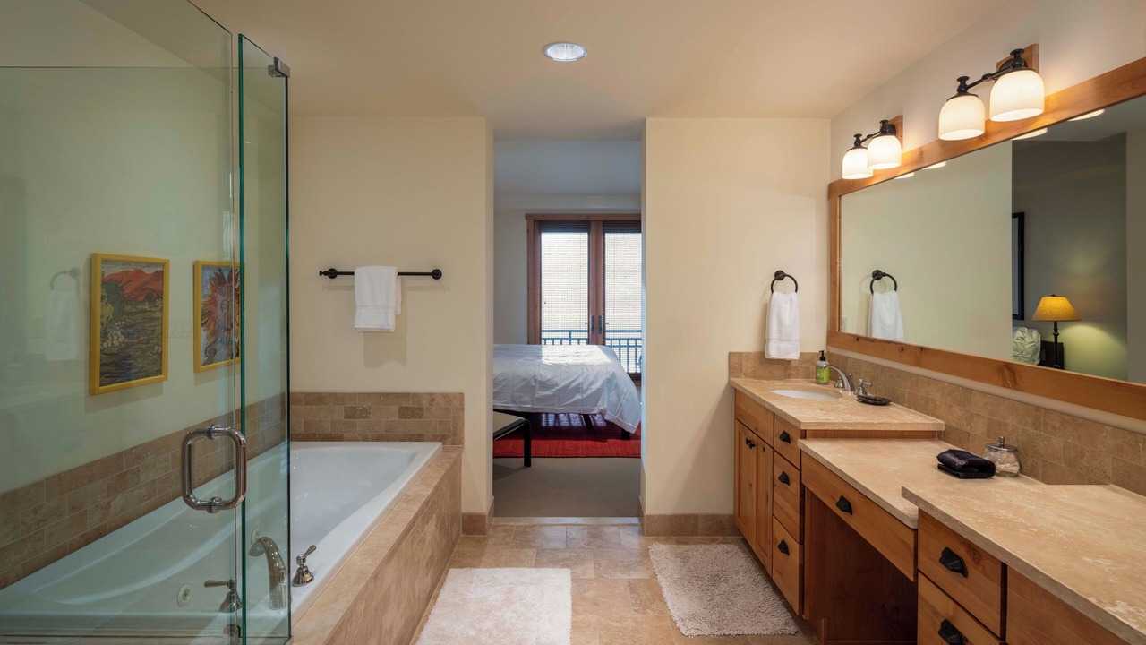 Photo of Bathroom in Elkhorn Village