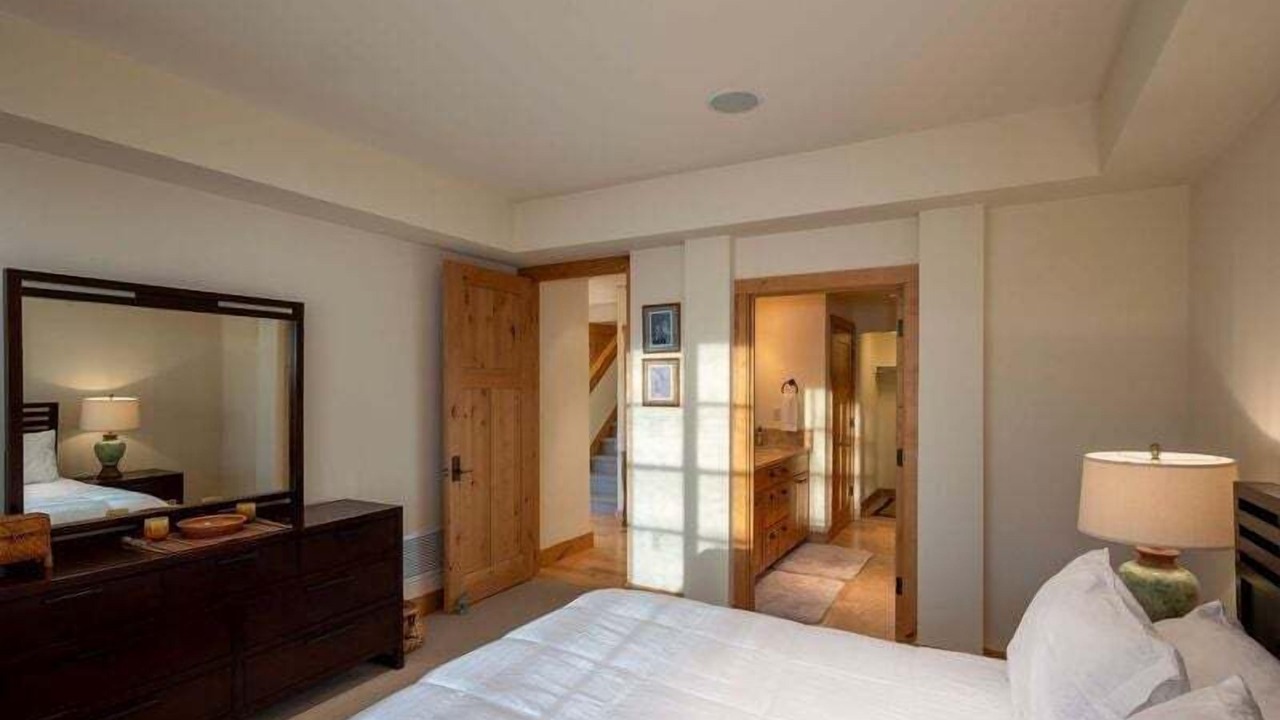 Photo of Bedroom in Elkhorn Village