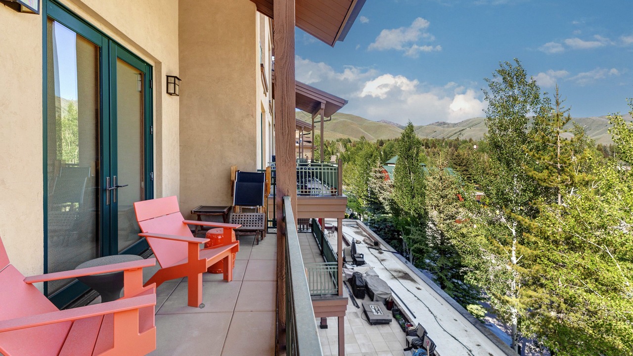 Photo of Outdoor in Elkhorn Village