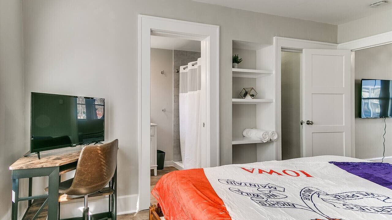 Photo of Bedroom in Des Moines