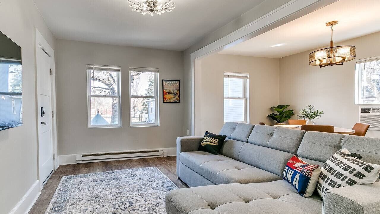 Photo of Livingroom in Des Moines