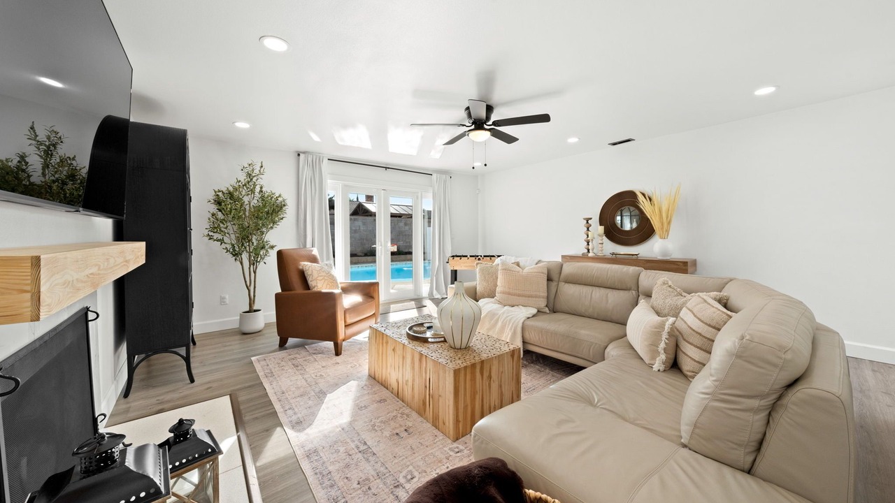 Photo of Livingroom in Lincoln Acres