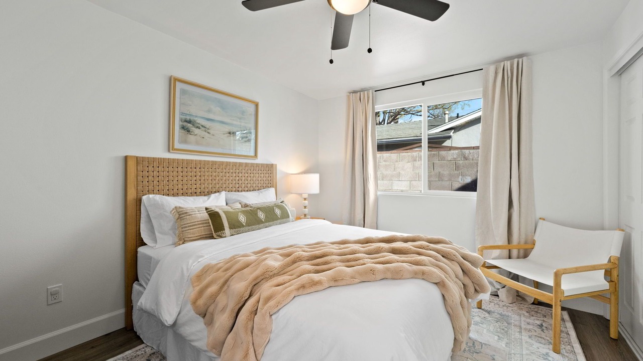 Photo of Bedroom in Lincoln Acres