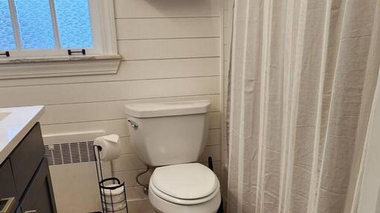 Photo of Bathroom in Driver