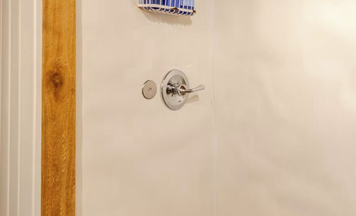 Photo of Bathroom in Cliff - Cannon