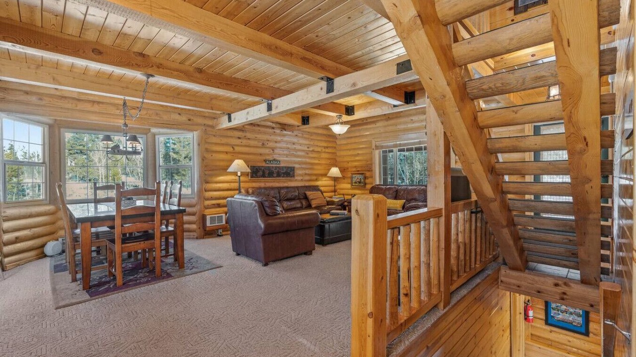 Photo of Livingroom in Last Chance